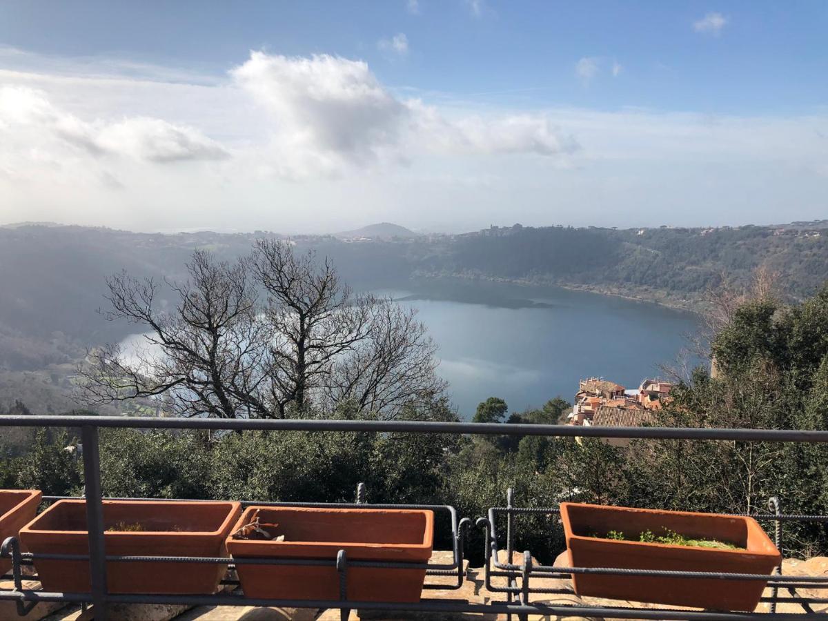 Isola Sul Lago Villa Nemi Buitenkant foto