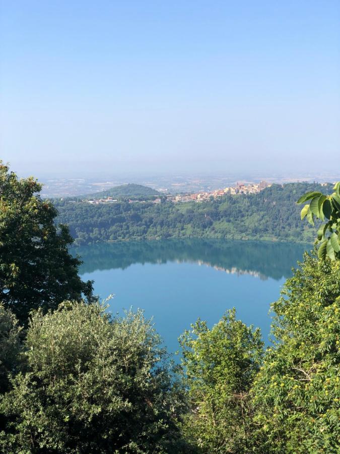 Isola Sul Lago Villa Nemi Buitenkant foto